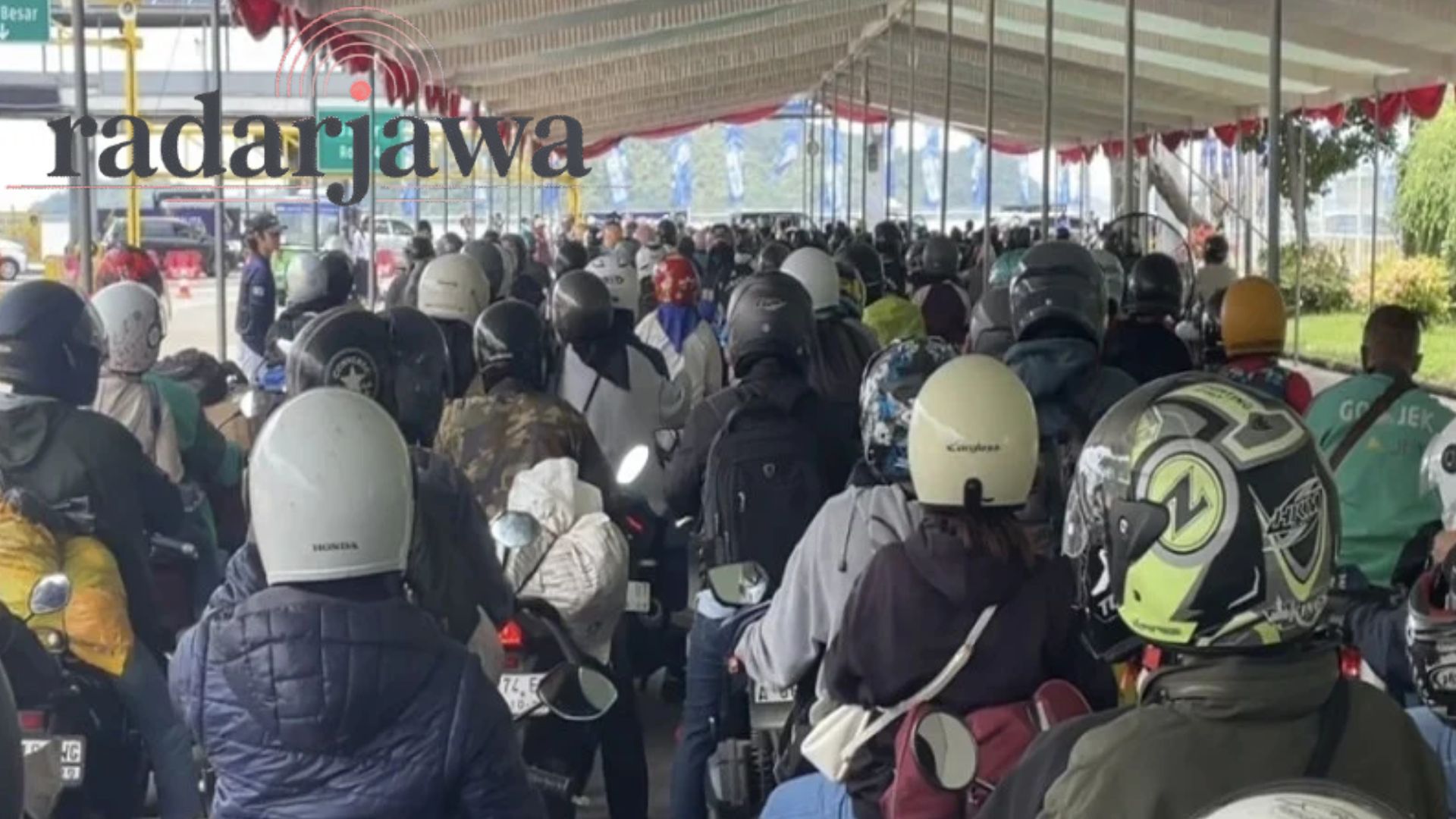 Antrean Pemudik Motor Bakauheni Padati Arus Balik