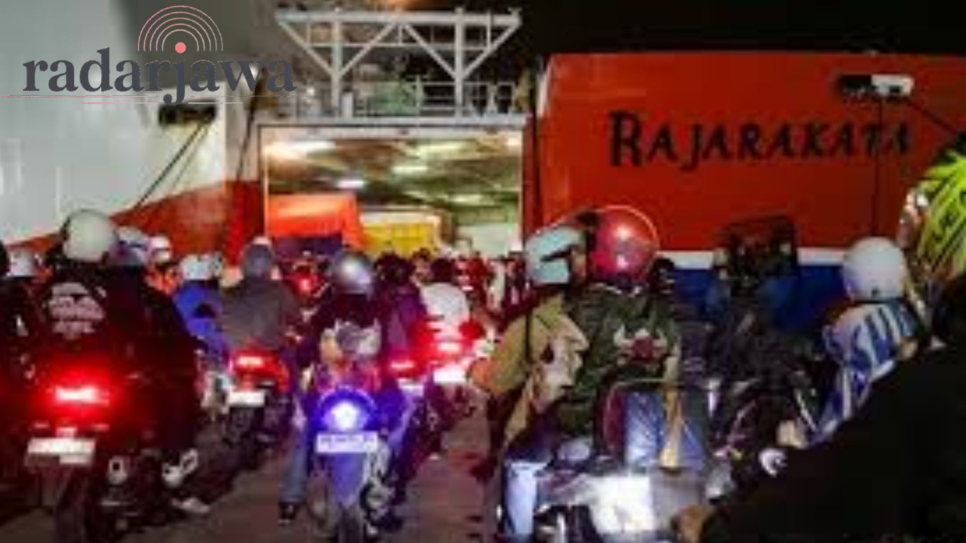 Arus Pemudik Jawa ke Sumatra Padati Merak dan Ciwandan